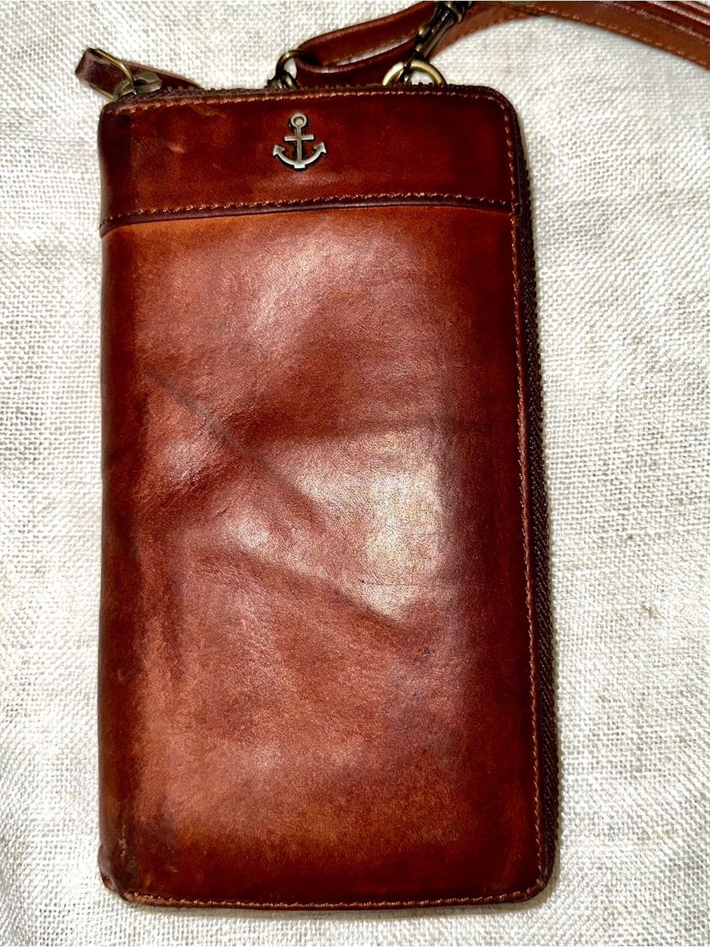 Harbour 2nd Distressed Leather Anchor Crossbody Phone Wallet Bag